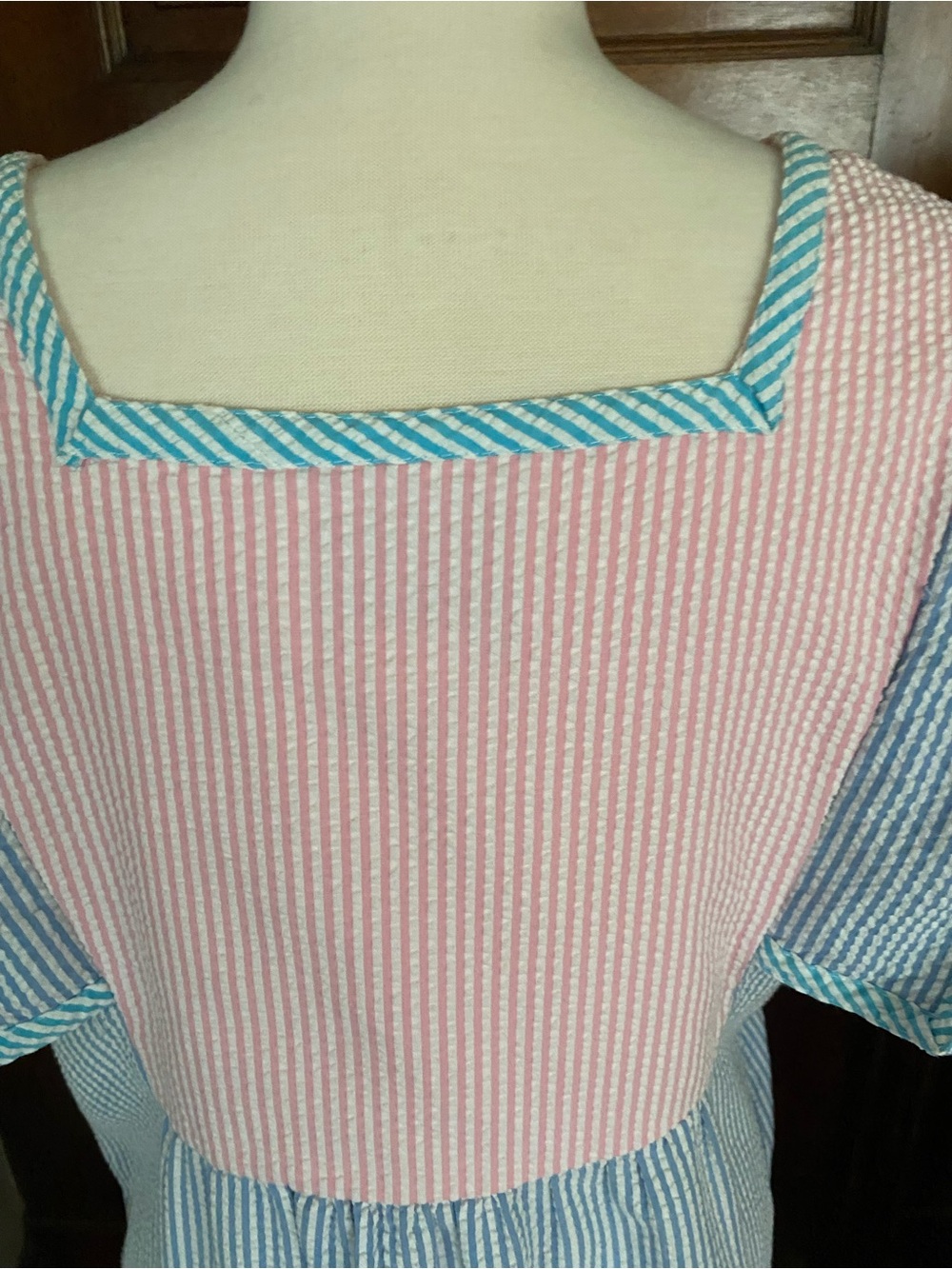 Saybury Vintage House Dress . Seersucker chevron design. 1980’s - Picture 8 of 9